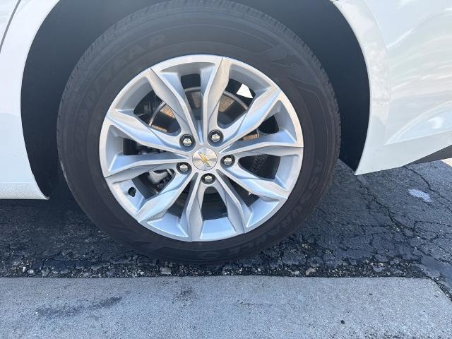 2025 Chevrolet Malibu Vehicle Photo in MANHATTAN, KS 66502-5036
