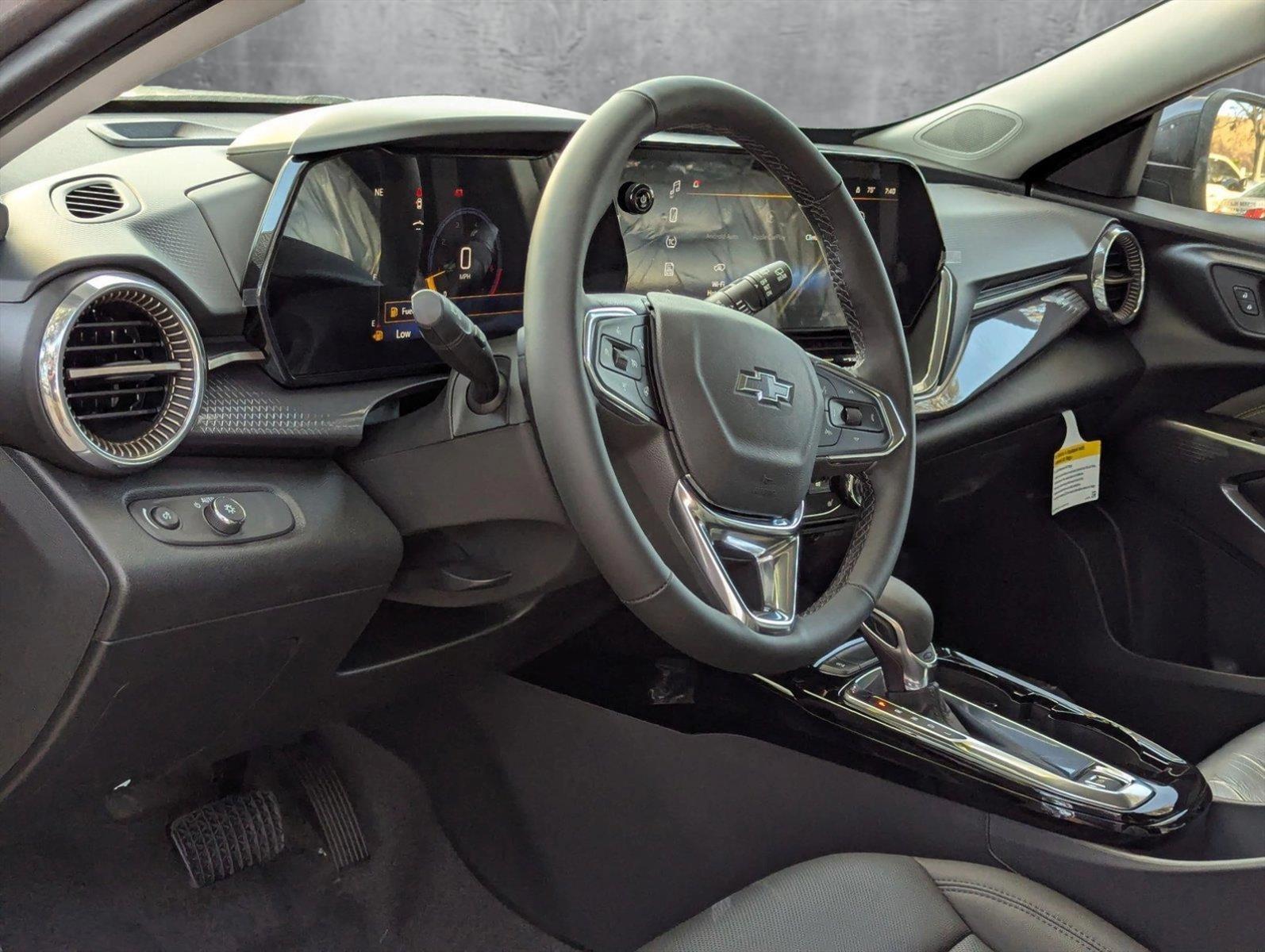 2025 Chevrolet Trax Vehicle Photo in GREENACRES, FL 33463-3207