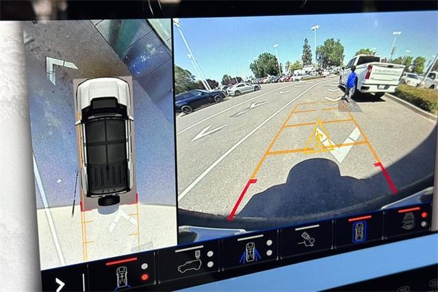 2025 GMC HUMMER EV SUV Vehicle Photo in ELK GROVE, CA 95757-8703
