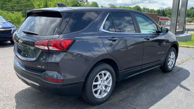 2023 Chevrolet Equinox Vehicle Photo in MOON TOWNSHIP, PA 15108-2571