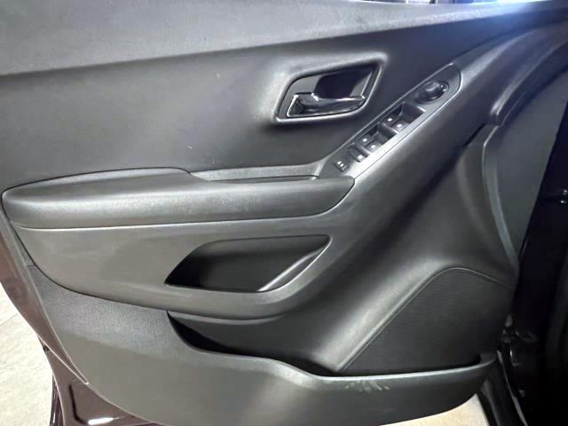 2022 Chevrolet Trax Vehicle Photo in Roslyn, NY 11576