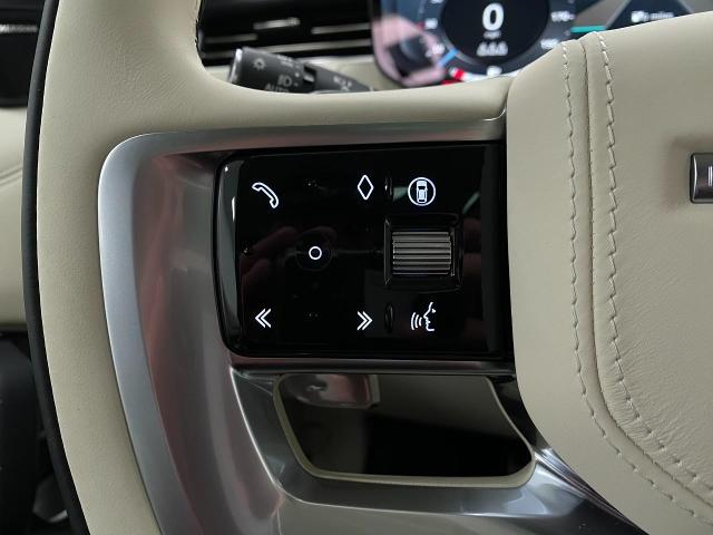 2025 Range Rover Vehicle Photo in Appleton, WI 54913