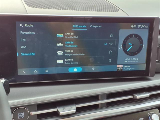 2025 Hyundai SANTA FE Hybrid Vehicle Photo in Peoria, IL 61615