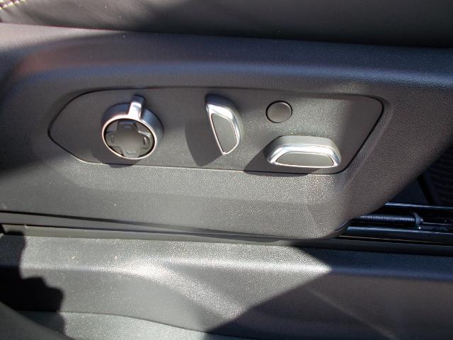 2025 GMC Sierra 1500 Vehicle Photo in LOWELL, MA 01852-4336