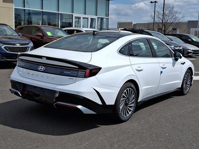 2025 Hyundai SONATA Hybrid Vehicle Photo in Harrisburg, PA 17111