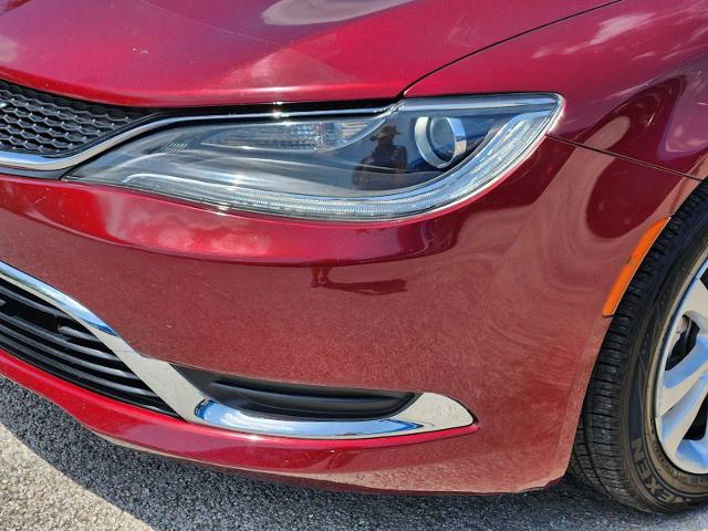 2017 Chrysler 200 Vehicle Photo in DENTON, TX 76210-9321