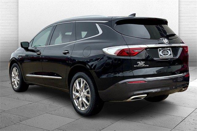 2022 Buick Enclave Vehicle Photo in TOPEKA, KS 66609-0000