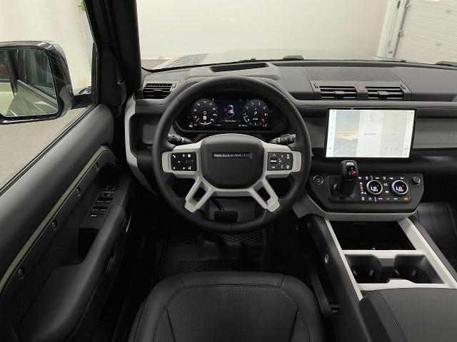 2025 Defender Vehicle Photo in Appleton, WI 54913