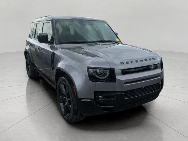 2024 Land Rover Defender Vehicle Photo in GREEN BAY, WI 54303-3330