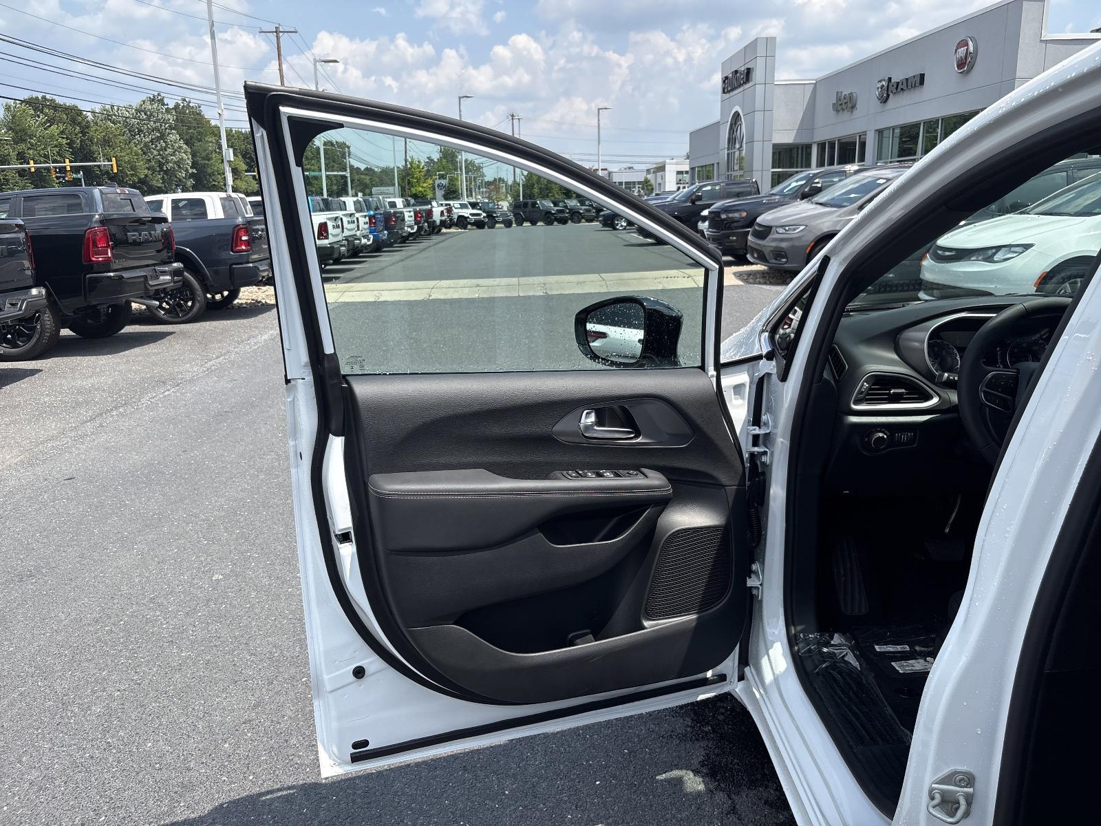 2025 Chrysler Voyager Vehicle Photo in Mechanicsburg, PA 17050-1707