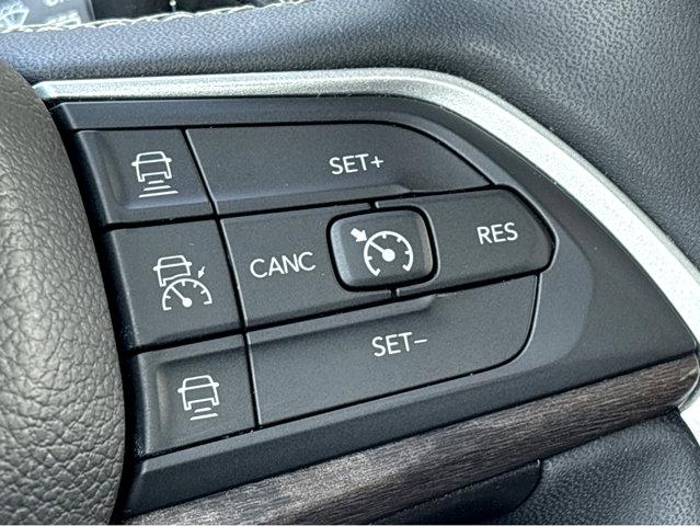 2023 Jeep Grand Cherokee L Vehicle Photo in Savannah, GA 31419