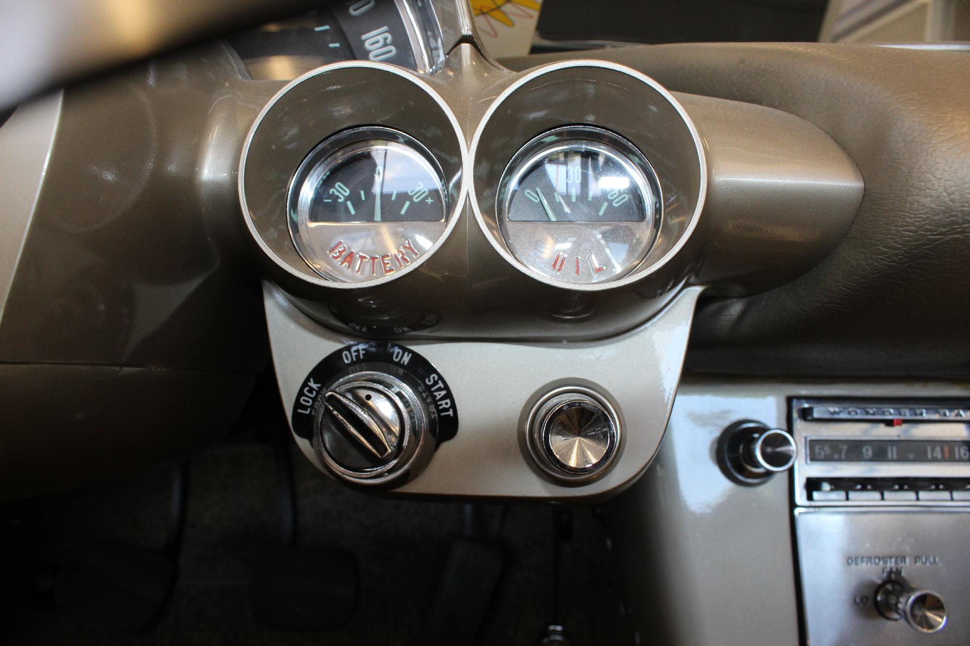 1962 Chevrolet CORVETTE Vehicle Photo in NORTHAMPTON, MA 01060-1120