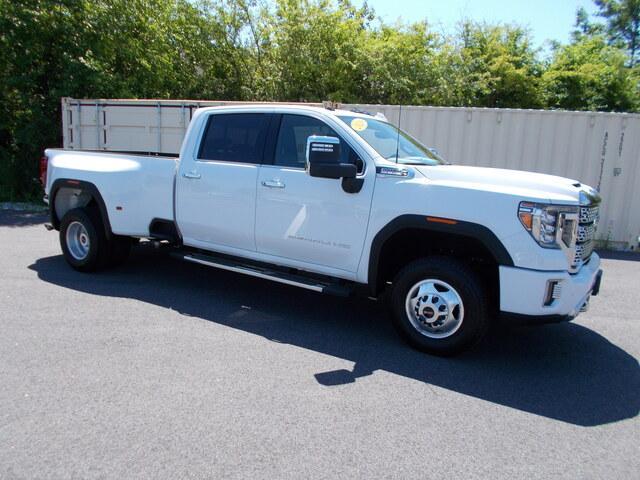 2020 GMC Sierra 3500 HD Vehicle Photo in LOWELL, MA 01852-4336