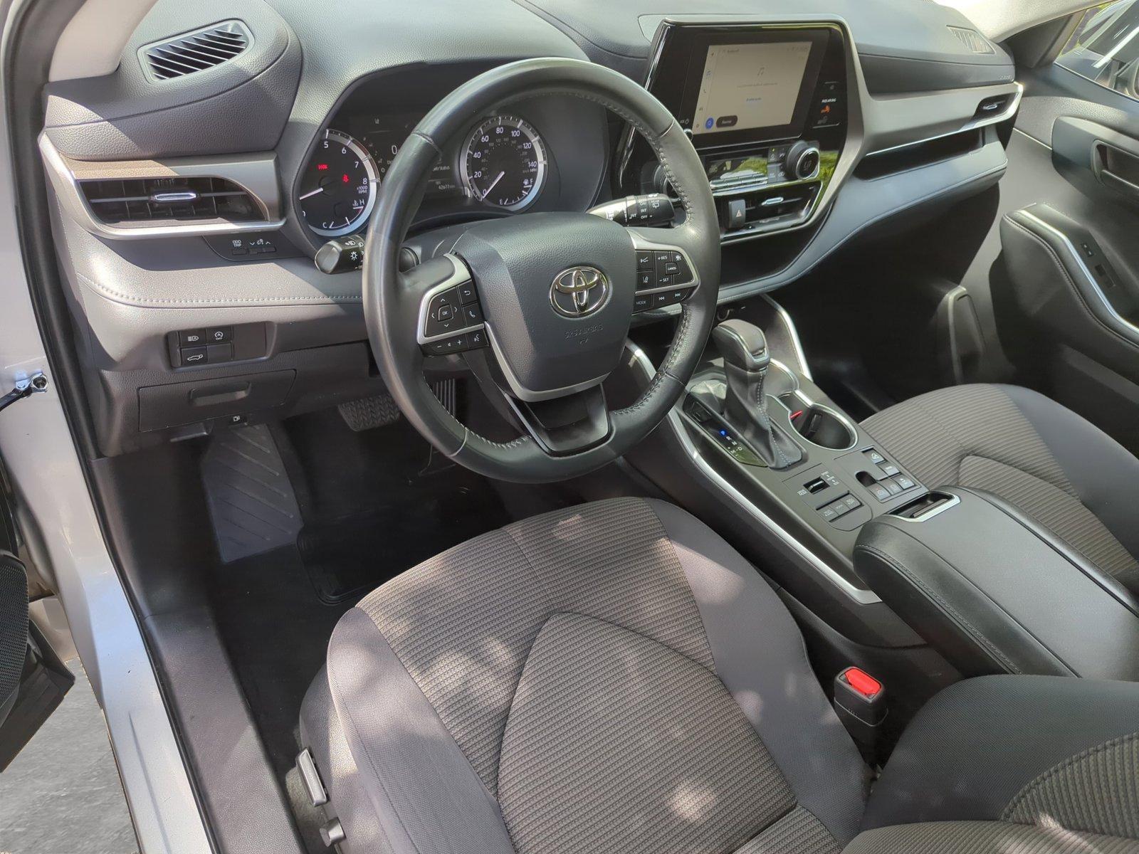 2023 Toyota Highlander Vehicle Photo in Ft. Myers, FL 33907