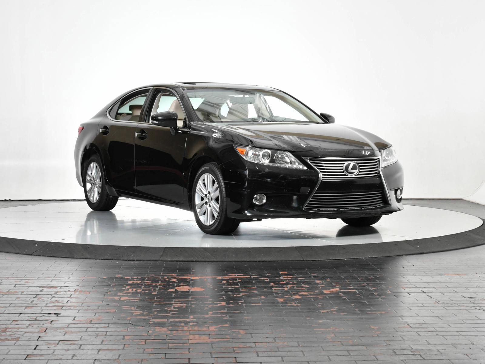 2014 Lexus ES 350 Vehicle Photo in DALLAS, TX 75235