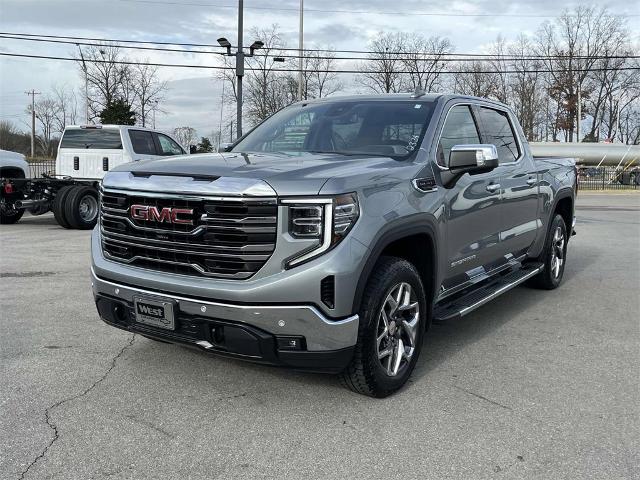 2023 GMC Sierra 1500 Vehicle Photo in ALCOA, TN 37701-3235