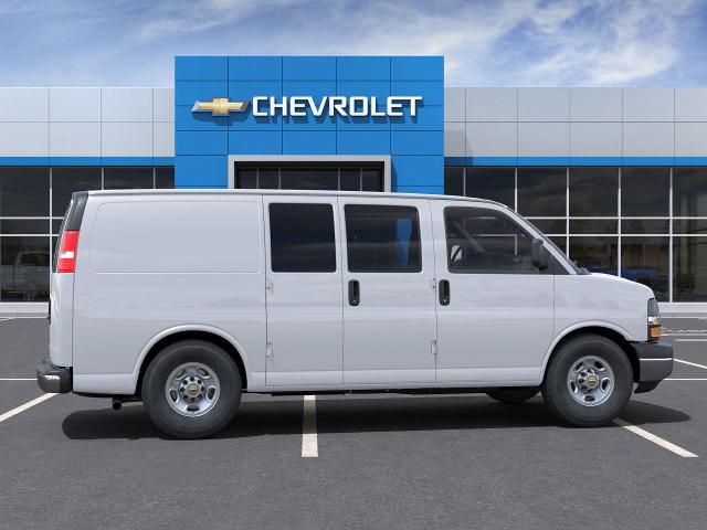 2025 Chevrolet Express Cargo 2500 Vehicle Photo in LEOMINSTER, MA 01453-2952