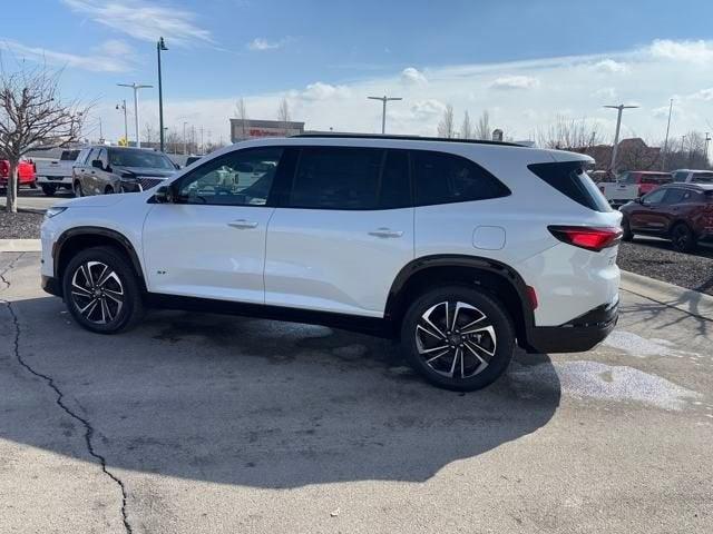 2025 Buick Enclave Vehicle Photo in Fishers, IN 46038