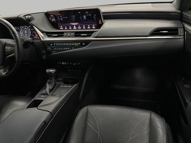 2019 Lexus ES 350 Vehicle Photo in Appleton, WI 54913