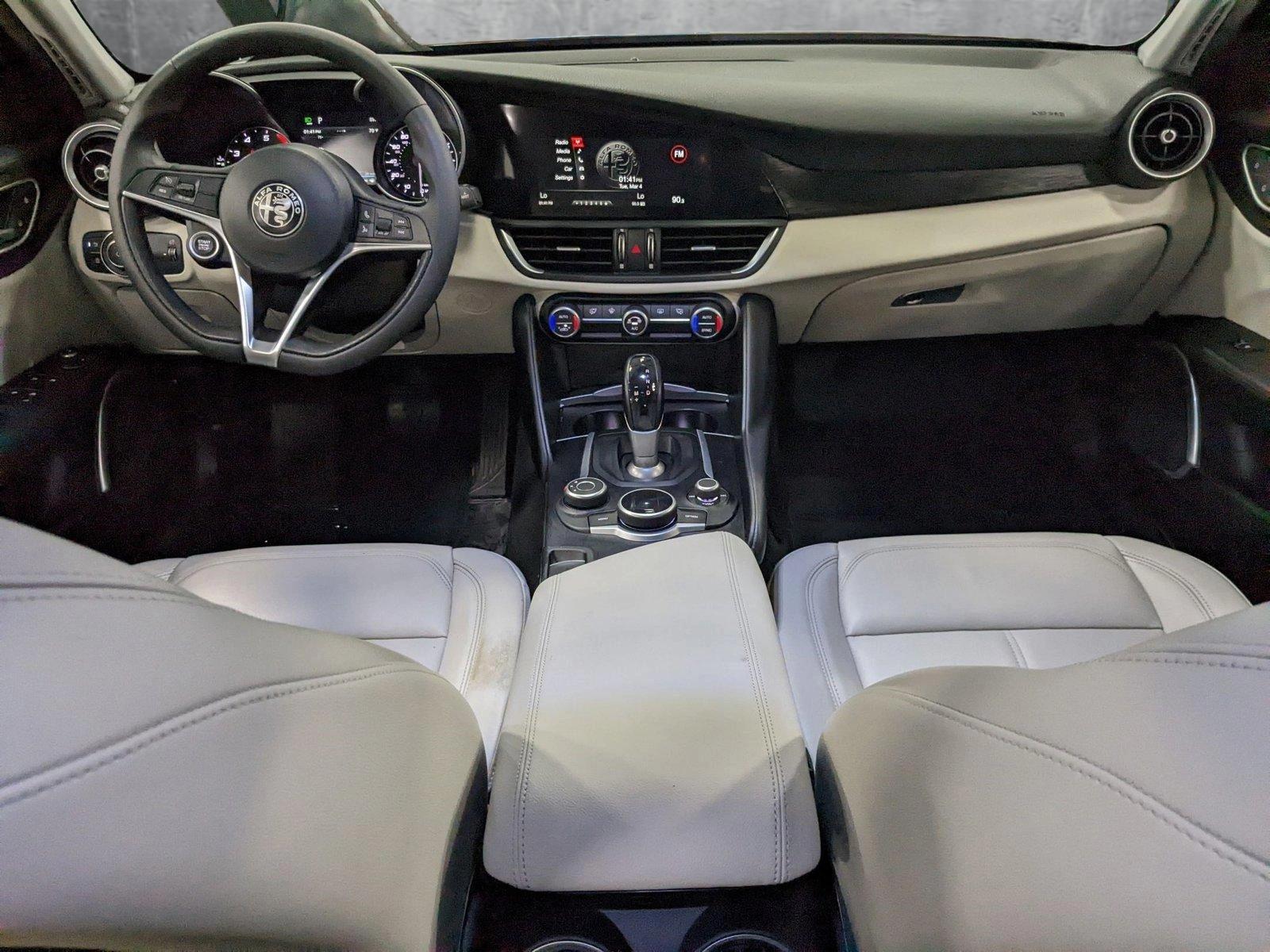 2019 Alfa Romeo Giulia Vehicle Photo in Pompano Beach, FL 33064