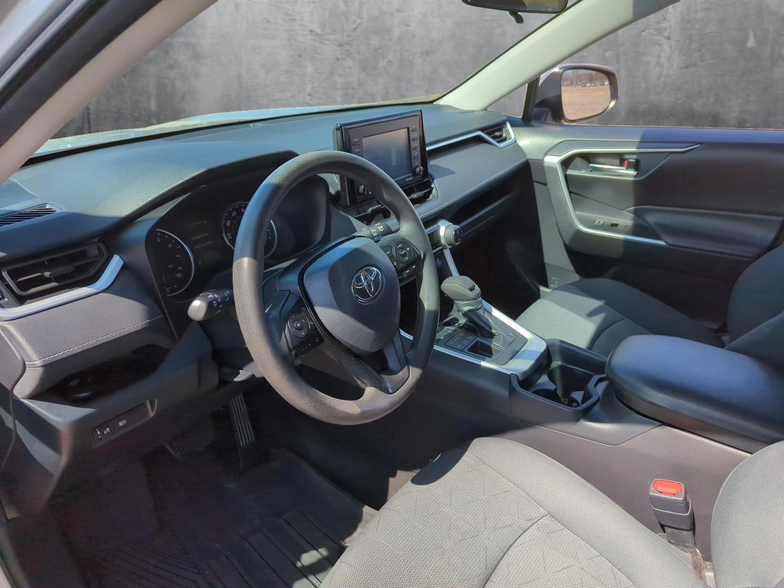 2020 Toyota RAV4 Vehicle Photo in Memphis, TN 38128