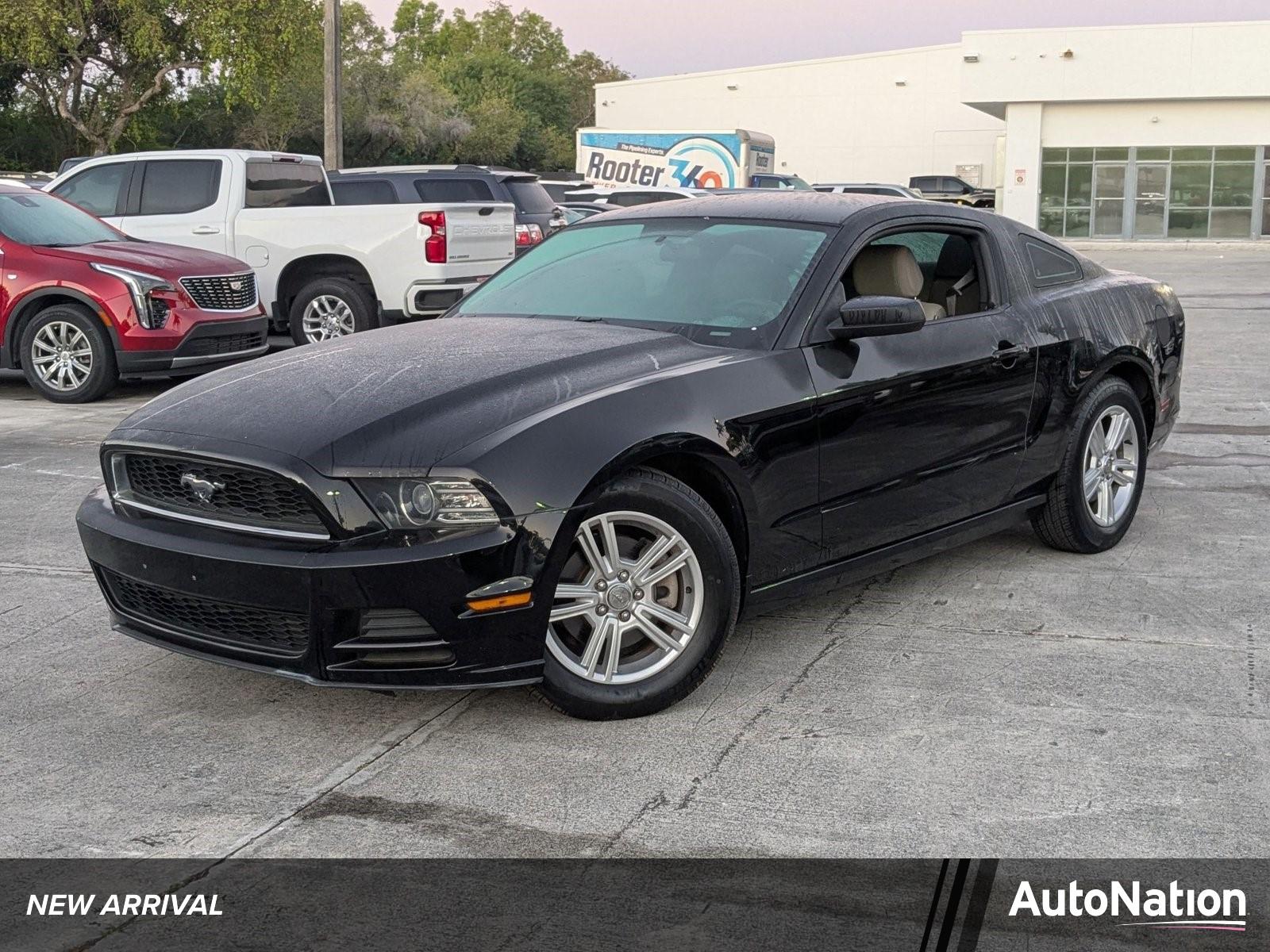 2013 Ford Mustang Vehicle Photo in PEMBROKE PINES, FL 33024-6534