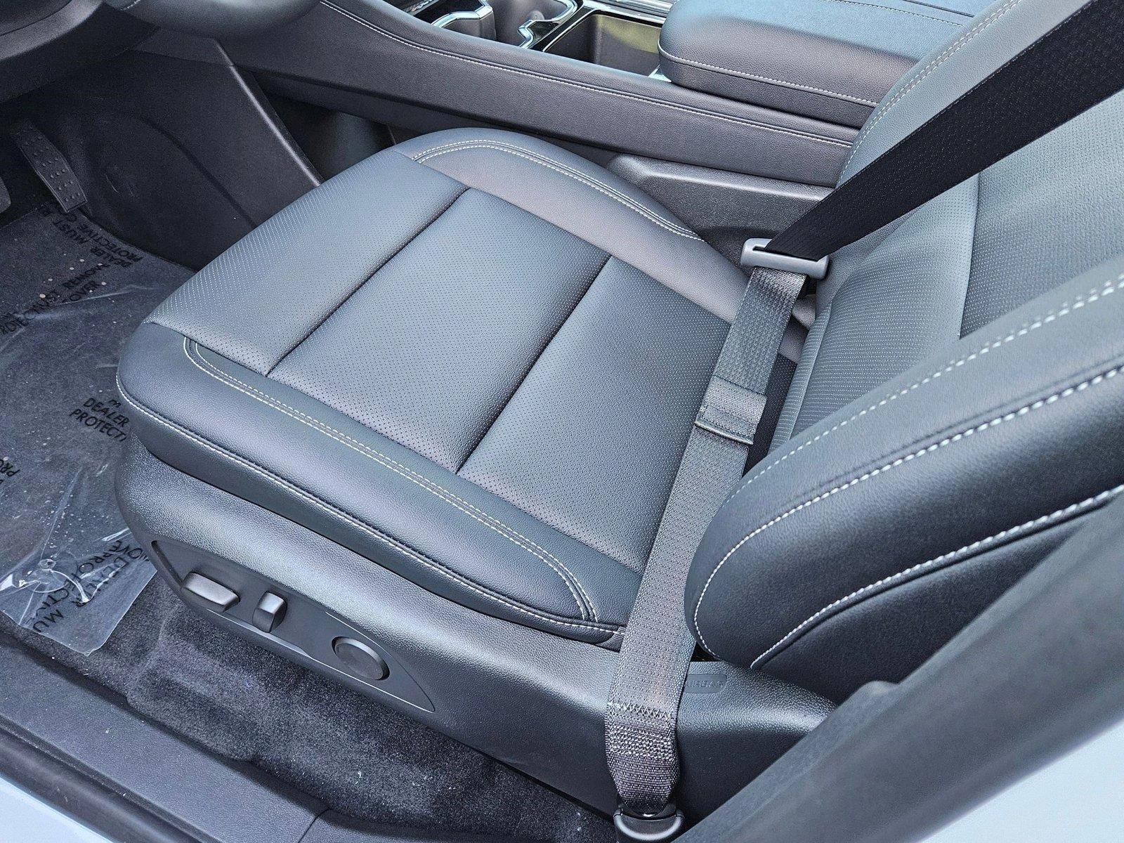 2025 Chevrolet Traverse Vehicle Photo in GREENACRES, FL 33463-3207