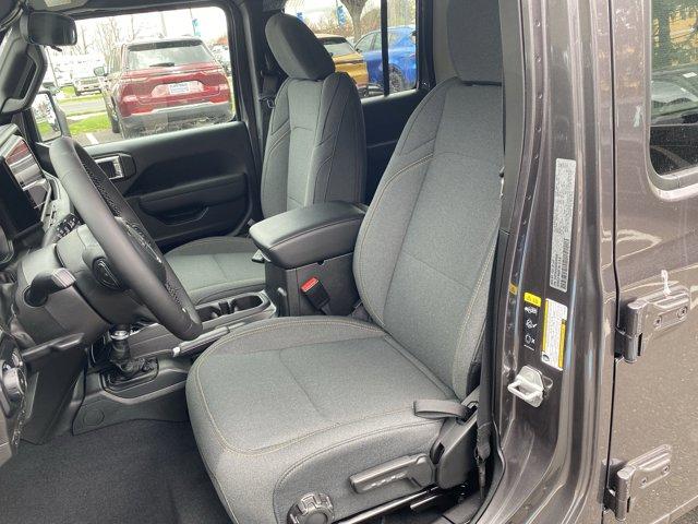 2025 Jeep Wrangler Vehicle Photo in Doylsetown, PA 18901