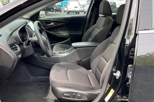 2024 Chevrolet Malibu Vehicle Photo in INDEPENDENCE, MO 64055-1314