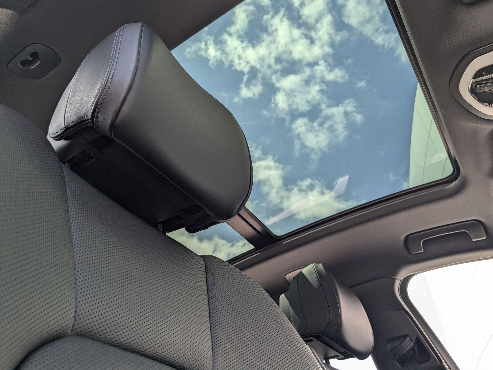 2025 Porsche Macan Vehicle Photo in Maitland, FL 32751