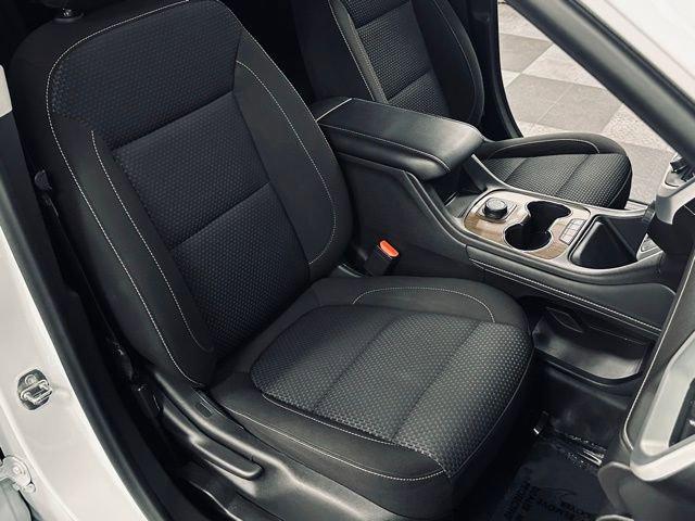 2022 GMC Acadia Vehicle Photo in MEDINA, OH 44256-9631