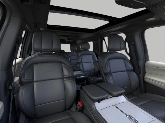 2025 Lincoln Navigator L Vehicle Photo in Neenah, WI 54956