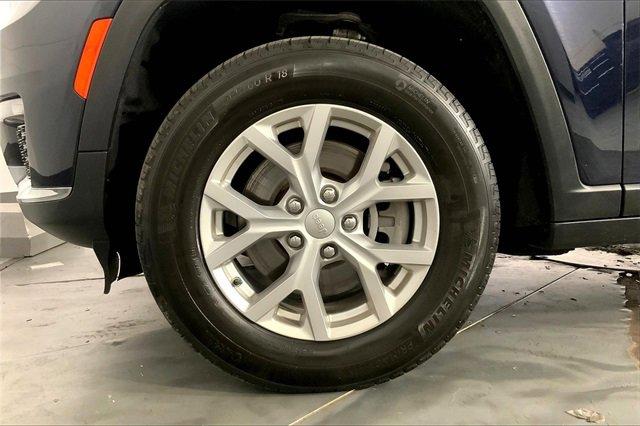 2023 Jeep Grand Cherokee L Vehicle Photo in KANSAS CITY, MO 64114-4545