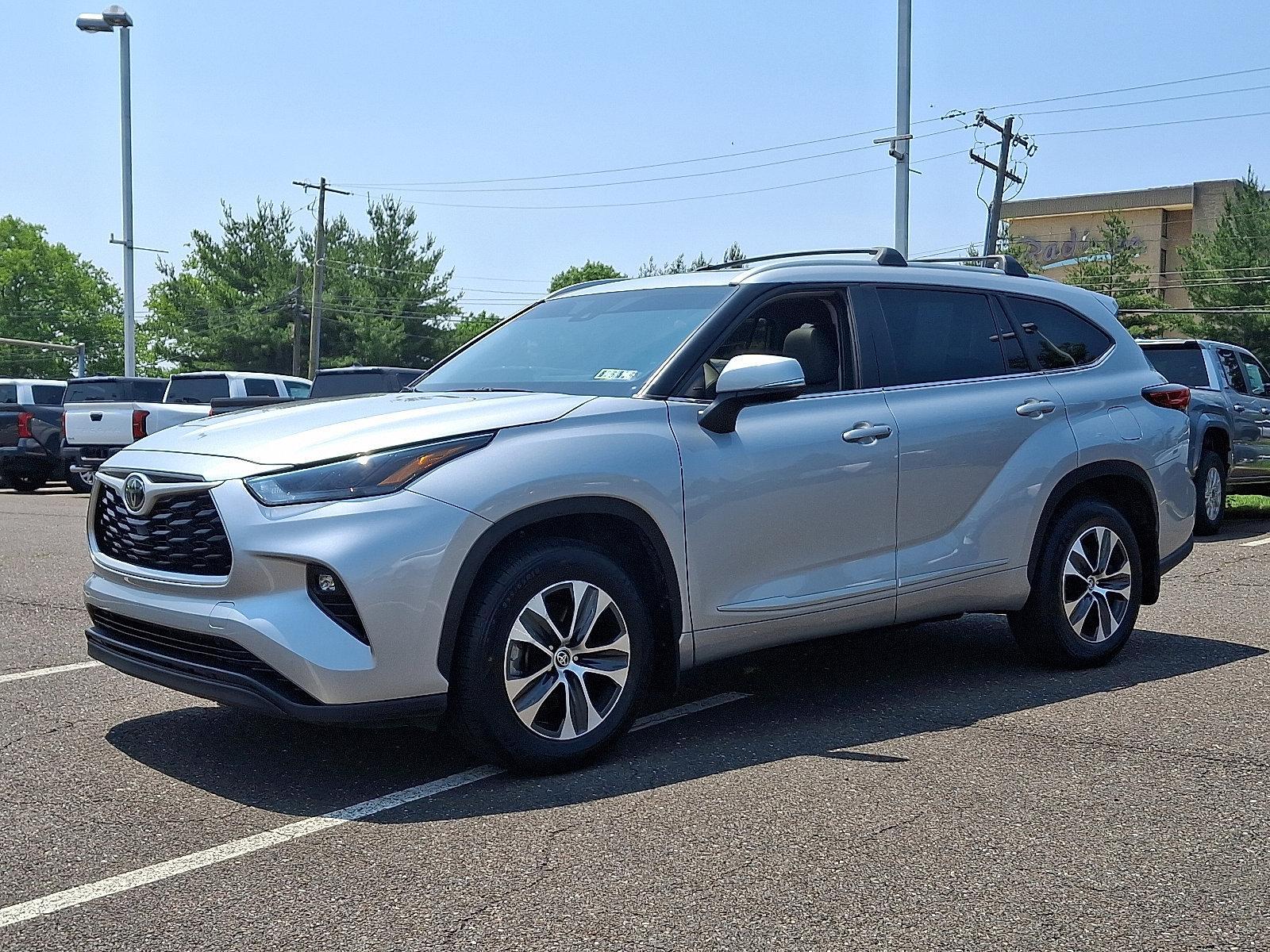 2023 Toyota Highlander Vehicle Photo in Trevose, PA 19053