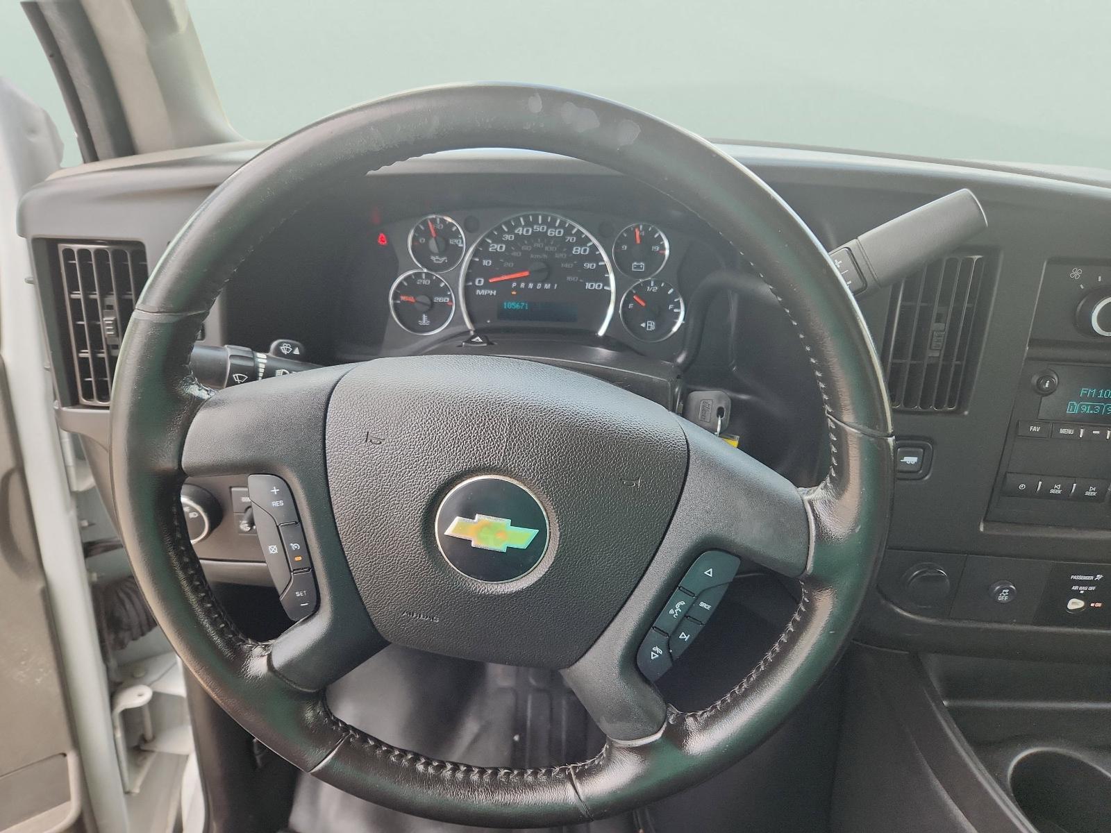 2022 Chevrolet Express Cutaway 3500 Vehicle Photo in GEORGETOWN, TX 78626-7508