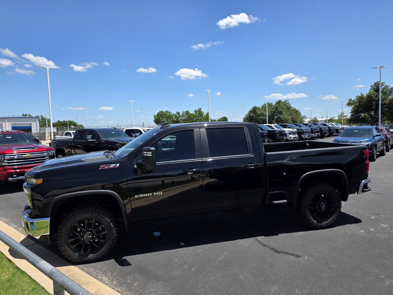 2025 Chevrolet Silverado 2500 HD Vehicle Photo in GEORGETOWN, TX 78626-7508