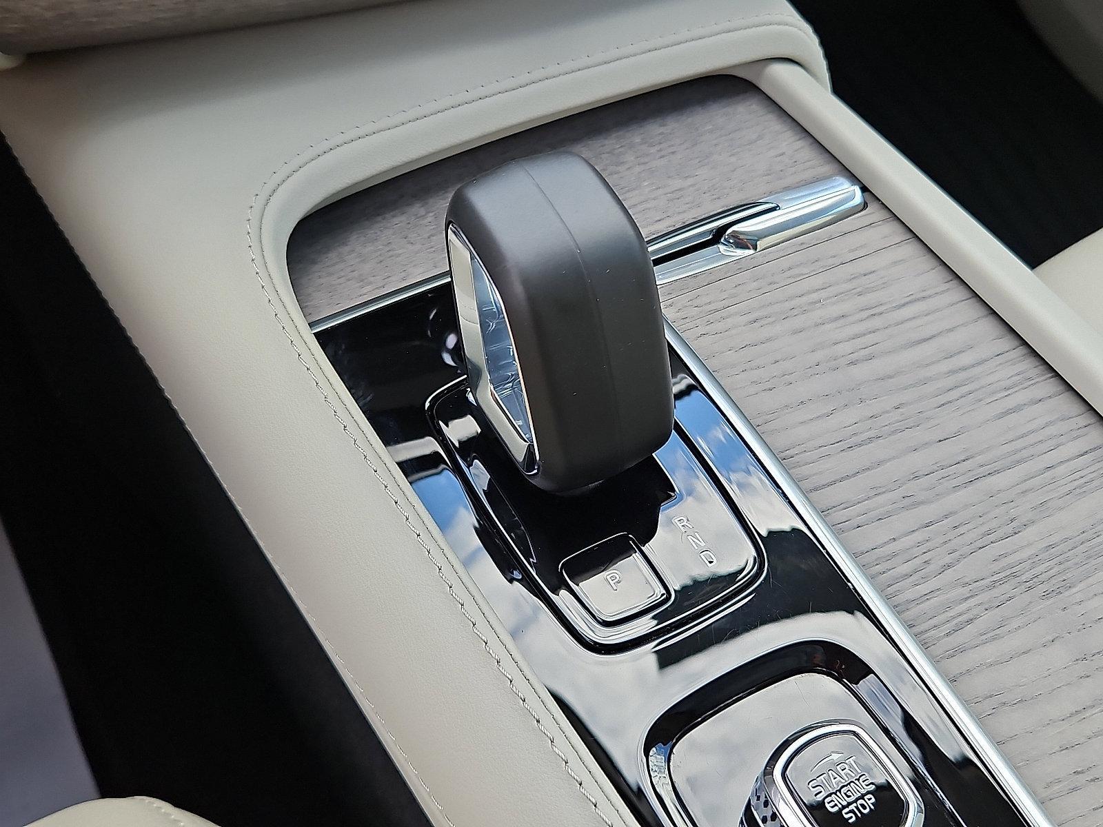 2024 Volvo XC90 Vehicle Photo in Trevose, PA 19053