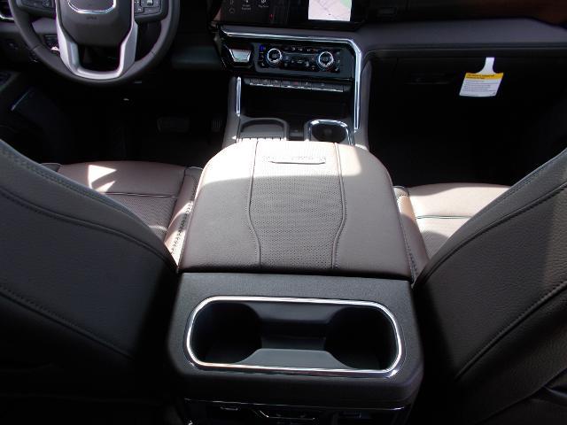 2025 GMC Sierra 2500 HD Vehicle Photo in LOWELL, MA 01852-4336