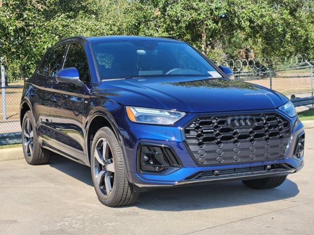 2024 Audi Q5 Vehicle Photo in HOUSTON, TX 77090