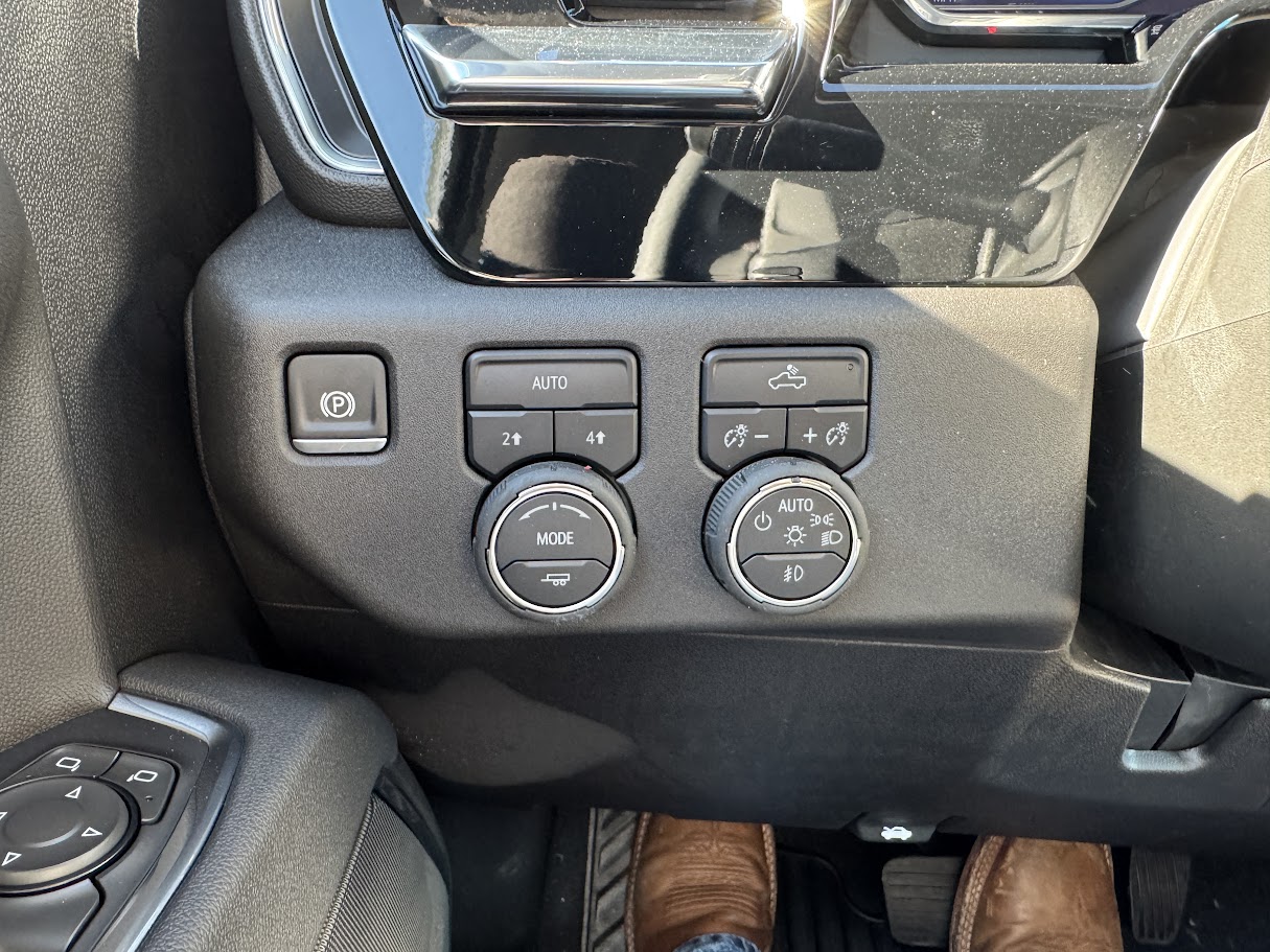 2025 Chevrolet Silverado 1500 Vehicle Photo in BOONVILLE, IN 47601-9633