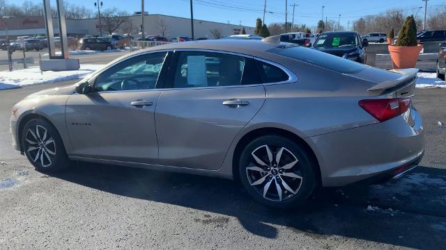 2022 Chevrolet Malibu Vehicle Photo in MOON TOWNSHIP, PA 15108-2571