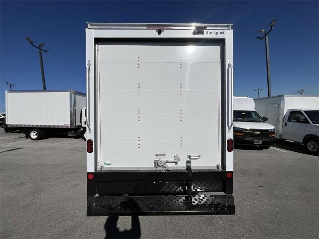 2025 Chevrolet Express Cutaway 3500 Vehicle Photo in ALCOA, TN 37701-3235