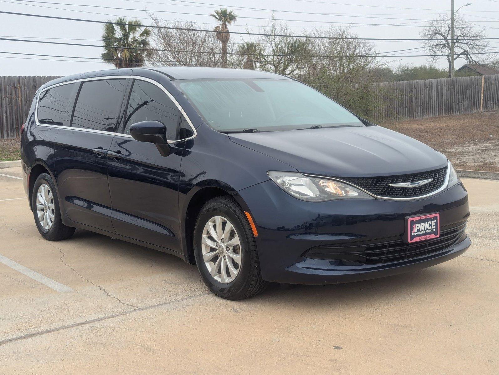 2017 Chrysler Pacifica Vehicle Photo in CORPUS CHRISTI, TX 78412-4902