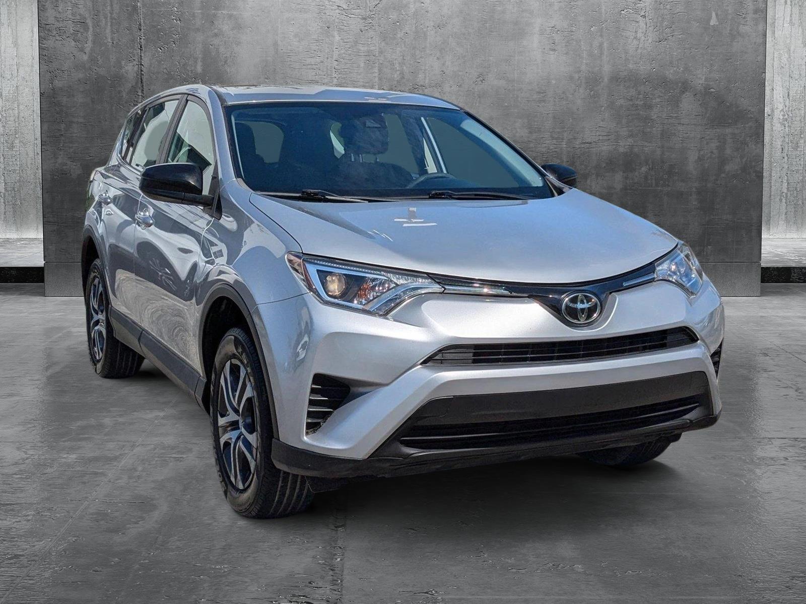 2018 Toyota RAV4 Vehicle Photo in Miami, FL 33015