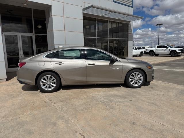 2022 Chevrolet Malibu Vehicle Photo in Winslow, AZ 86047-2439