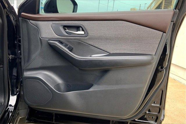 2023 Nissan Rogue Vehicle Photo in TOPEKA, KS 66609-0000