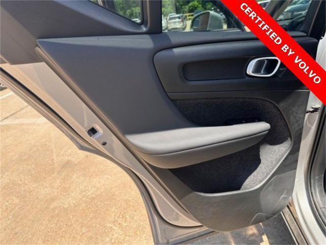 2025 Volvo XC40 Vehicle Photo in Houston, TX 77007