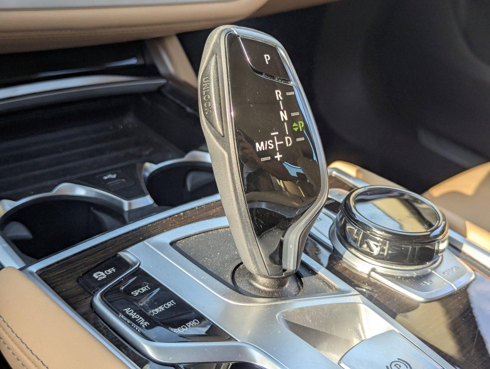 2022 BMW 740i Vehicle Photo in Pembroke Pines , FL 33027