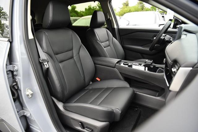 2025 Nissan Rogue Vehicle Photo in Ballwin, MO 63011