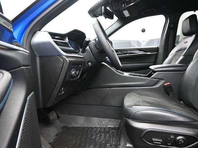 2023 Jeep Grand Cherokee 4xe Vehicle Photo in Cedar Rapids, IA 52402